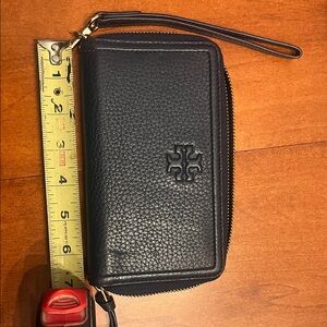 Tory Burch Navy Pebbled Leather Zip Wristlet Wallet
